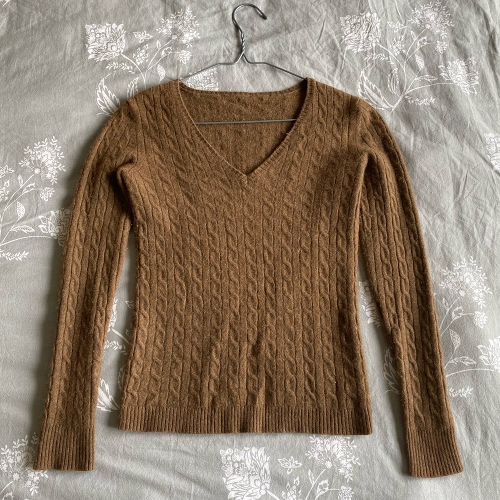 Cashmere cable knit sweater XS